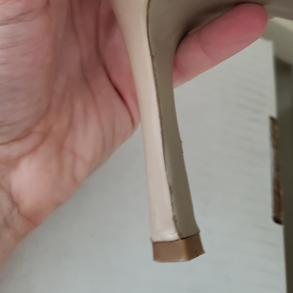 Nine West Patent Leather Cream Heels Size 8.5 EUC - Picture 5 of 8